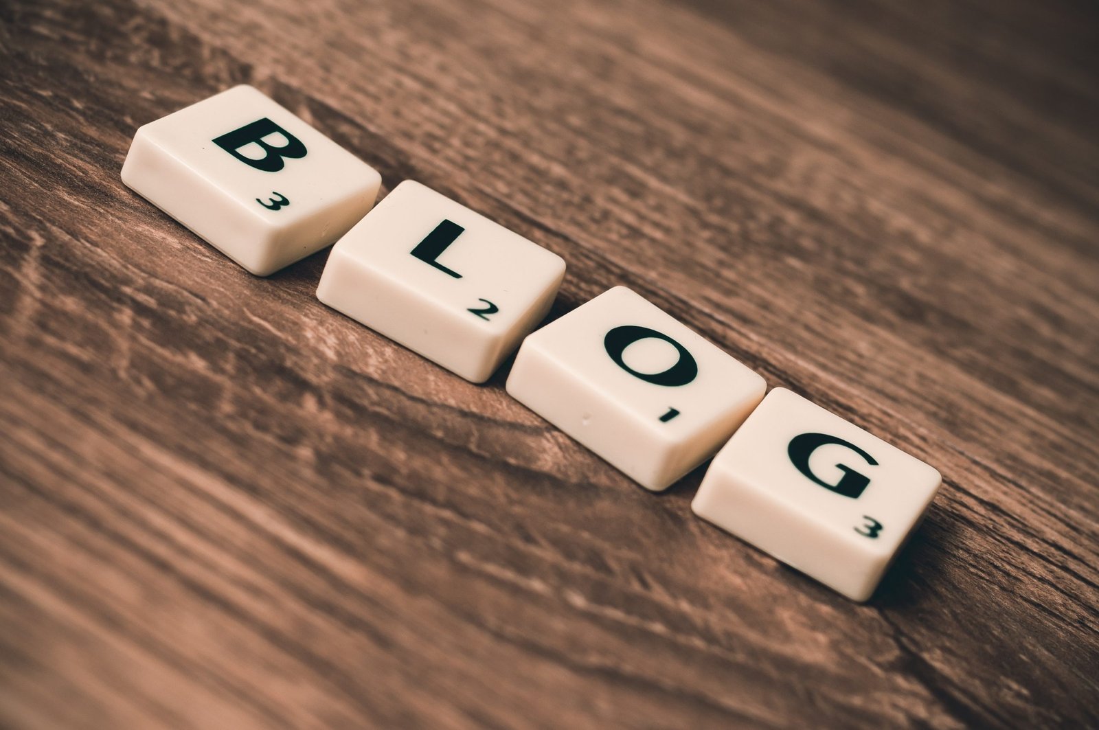 ब्लॉग्गिंग क्या है ? कैसे ब्लॉग्गिंग से लाखों रूपये कमा सकते हैं ?
